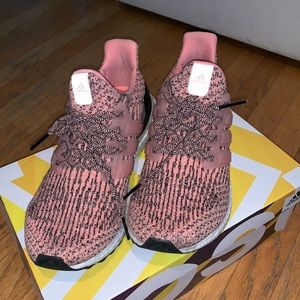 ‼️WORN ONCE‼️ Women’s Adidas Ultra Boost
